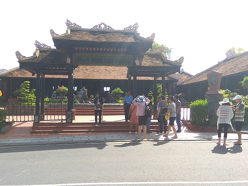 Hòn Chồng Nha Trang Điểm Du Lịch Hấp Dẫn Số 1!