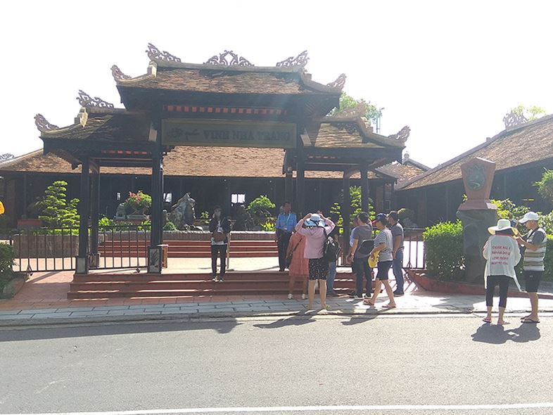 Hòn Chồng Nha Trang Điểm Du Lịch Hấp Dẫn Số 1!
