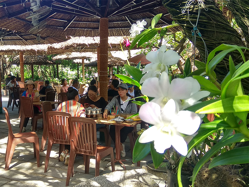 Hòn Chồng Nha Trang Điểm Du Lịch Hấp Dẫn Số 1!