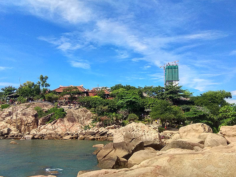 Hòn Chồng Nha Trang Điểm Du Lịch Hấp Dẫn Số 1!