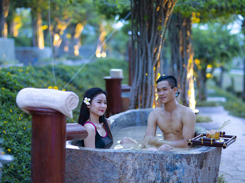 [Bật Mí TOP 10+ Bí Quyết] Kinh Nghiệm Tắm Bùn Hòn Tằm Nha Trang!