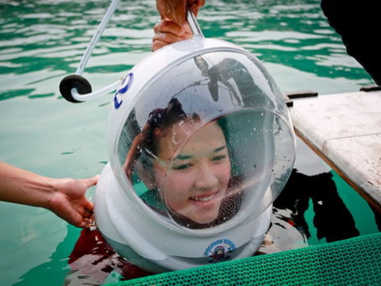 Đi Bộ Dưới Biển Nha Trang - Trải Nghiệm Tuyệt Vời!