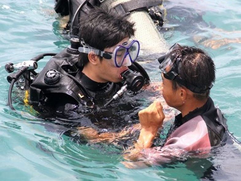 Lặn Biển Nha Trang - Khám Phá Đại Dương Thu Nhỏ!