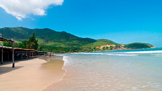 [TOP 10+ Lý Do] Nên Du Lịch Vịnh Cam Ranh - Vịnh Quân Sự Đặc Biệt!