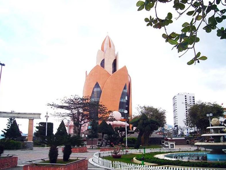 Tháp Trầm Hương - "Biểu Tượng Số 1" Thành Phố Biển!
