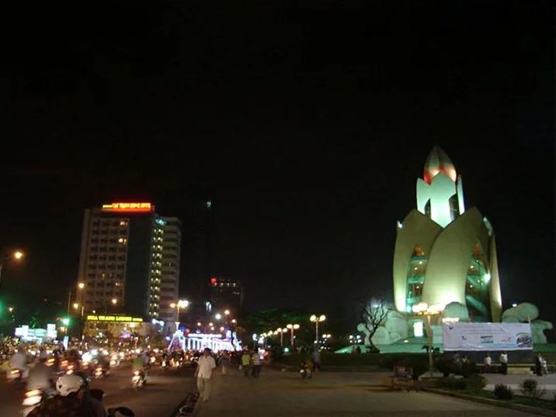 Tháp Trầm Hương - "Biểu Tượng Số 1" Thành Phố Biển!