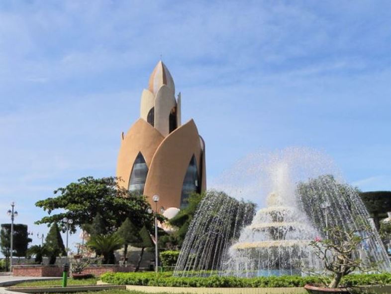 Tháp Trầm Hương - "Biểu Tượng Số 1" Thành Phố Biển!