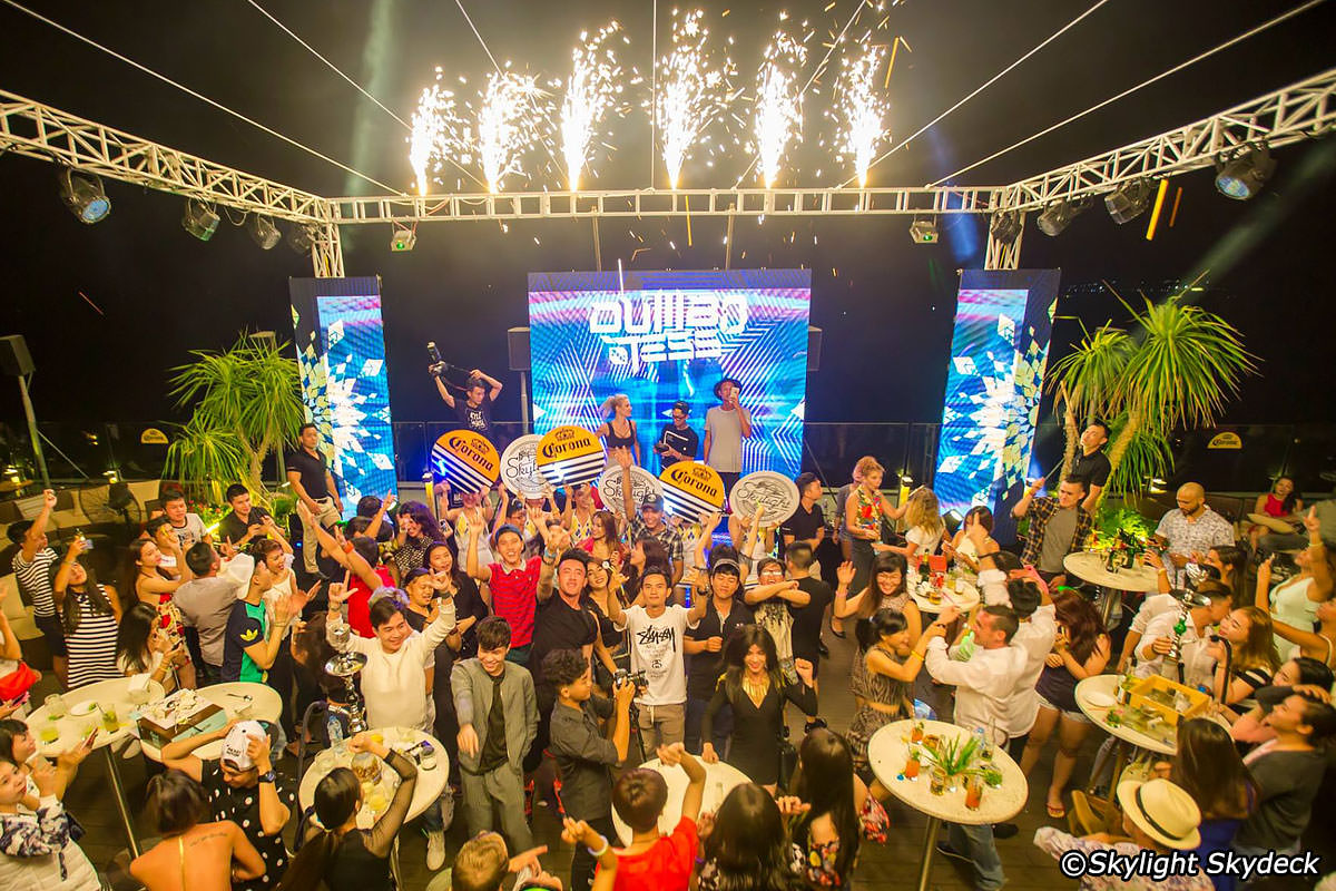 Skylight Bar Nha Trang – Địa điểm ăn chơi “ HOT” nhất Châu Á