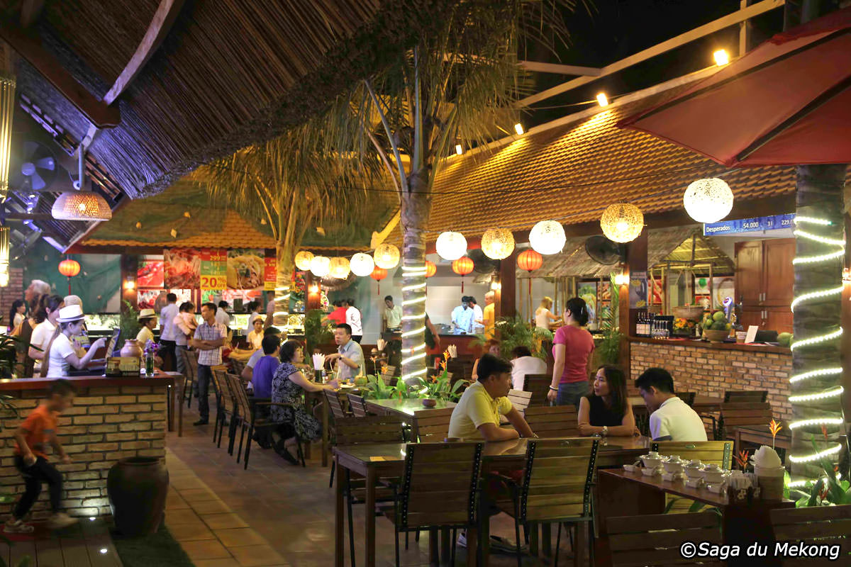 Skylight Bar Nha Trang – Địa điểm ăn chơi “ HOT” nhất Châu Á