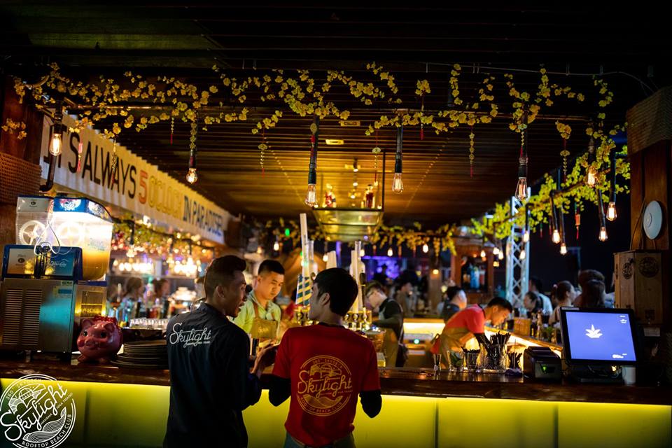 Skylight Bar Nha Trang – Địa điểm ăn chơi “ HOT” nhất Châu Á