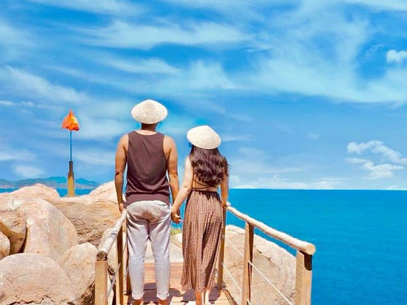 Hải Đăng Hòn Chút - [TOP Điểm Đến] Lý Tưởng Phía Nam Nha Trang!