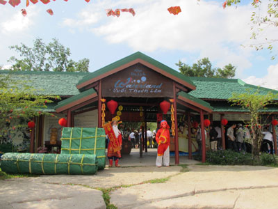 Du Lịch & Khám Phá Suối Thạch Lâm Nha Trang