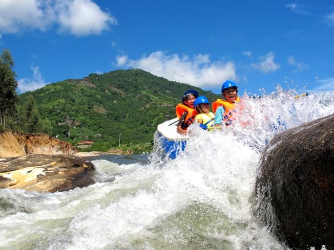 Du Lịch & Khám Phá Suối Thạch Lâm Nha Trang