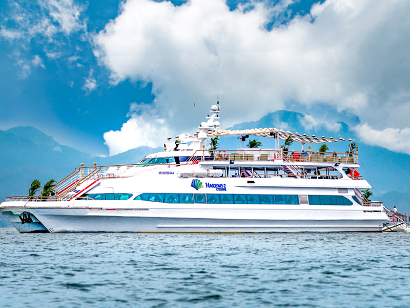 Vịnh Nha Trang - "Vịnh Biển Đẹp Số 1 Thế Giới"