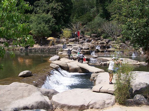 Khu Du Lịch Thác Yang Bay Nha Trang - TOP Điểm Đến Lý Tưởng!