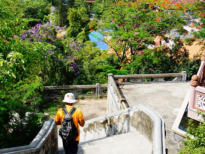 Chùa Long Sơn - "Ngôi Chùa Số 1" Nha Trang Bạn Cần Khám Phá!
