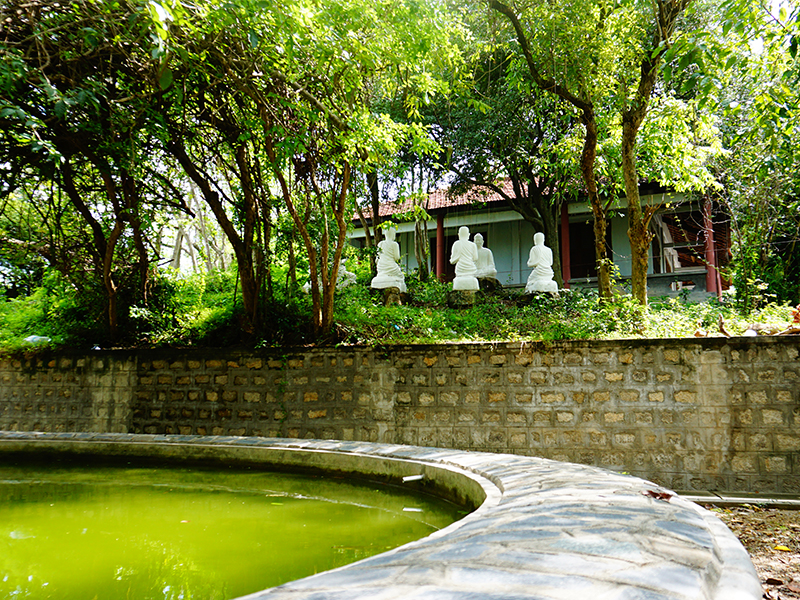 Chùa Long Sơn - "Ngôi Chùa Số 1" Nha Trang Bạn Cần Khám Phá!