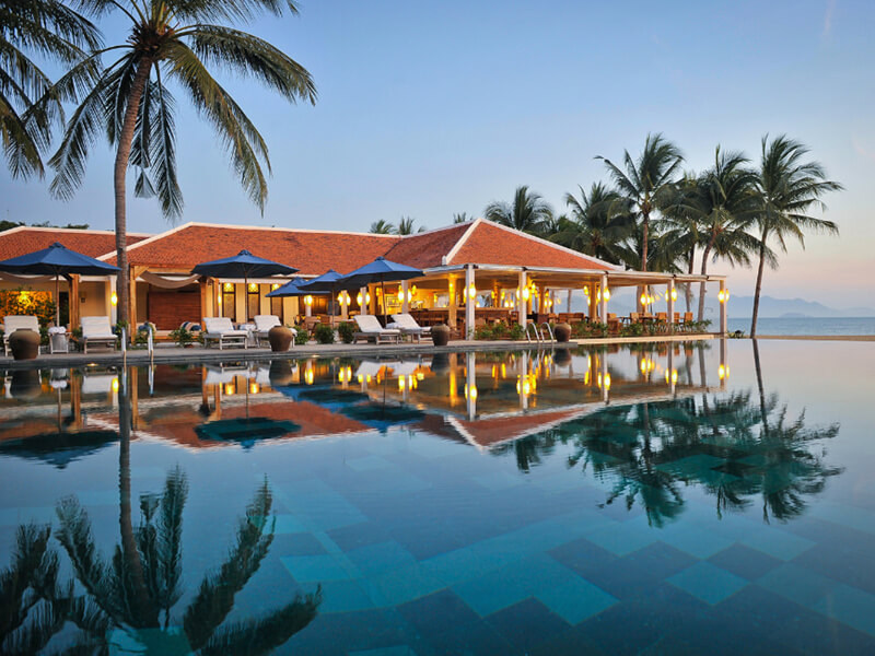 [TOP 10+] Resort 5 Sao Nha Trang - "Sang Chảnh + View Biển!"