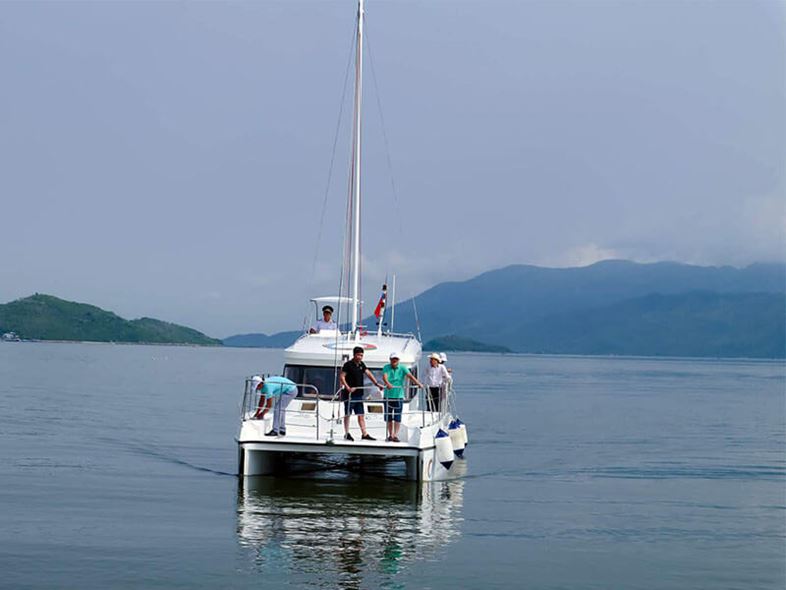 Thuê Du Thuyền Nha Trang - "Dịch Vụ Số 1" Khám Phá Biển Đảo!