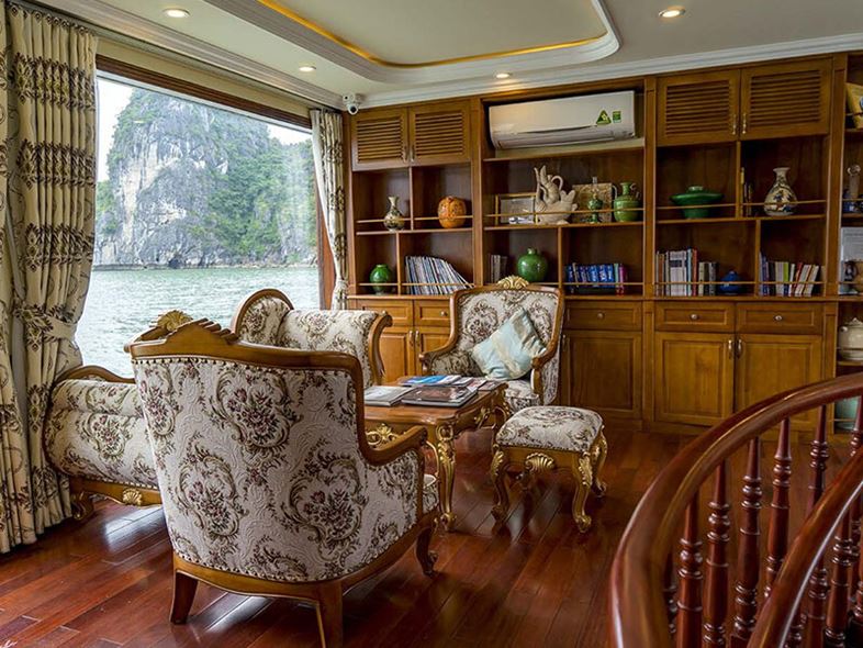 Thuê Du Thuyền Nha Trang - "Dịch Vụ Số 1" Khám Phá Biển Đảo!