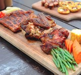 LIVINcollective Nhà Hàng Kiểu Mỹ