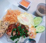 Cơm Tấm Sườn Que Ngô Gia Tự