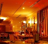 Khách Sạn Trầm Hương