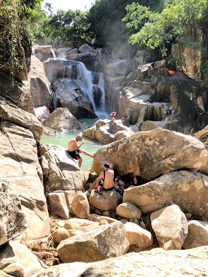 Suối Ba Hồ Nha Trang Khánh Hòa.