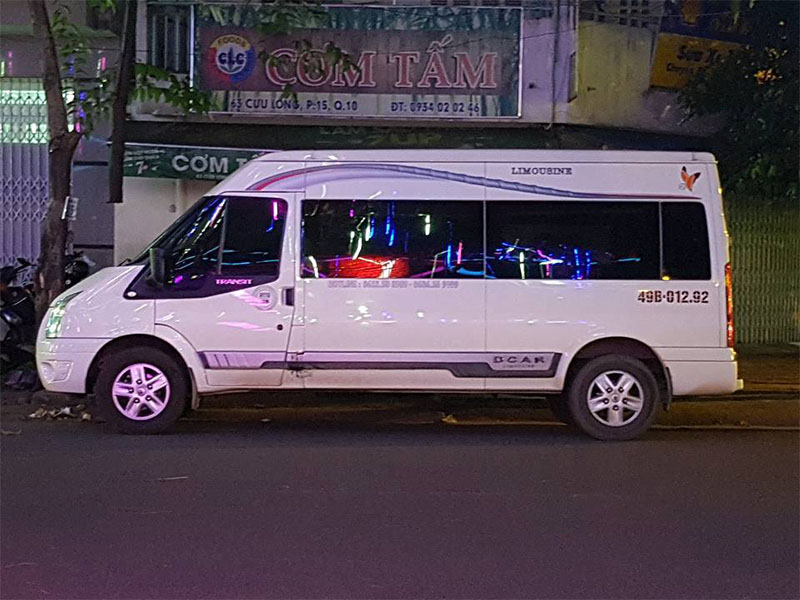 Xe Minh Trí Limousine