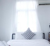 Vivid Seaside Homestay