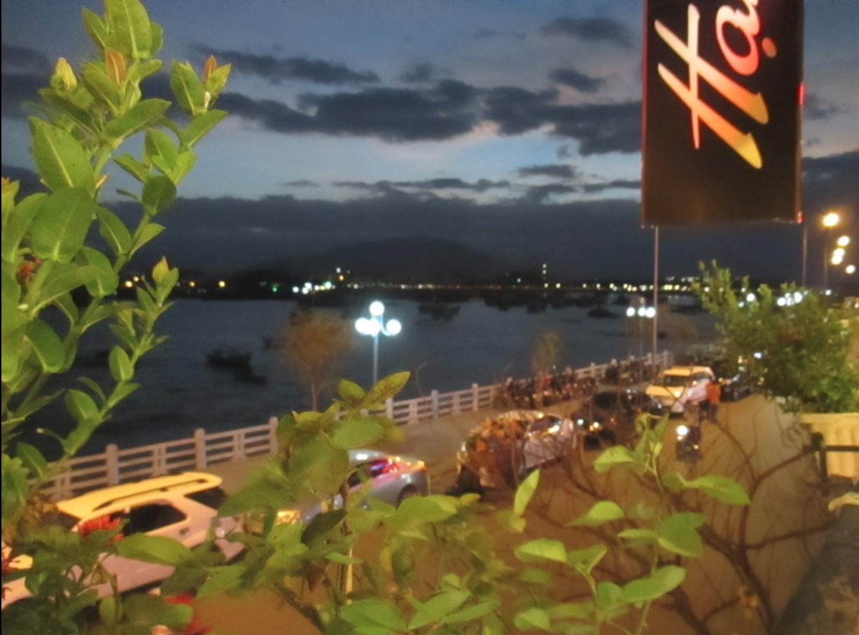 Hạnh Xuân - Hải Sản Nha Trang