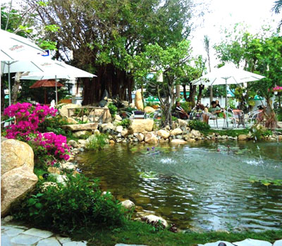 Cafe Bốn Mùa Đam Mê