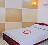Khách Sạn Apus Inn