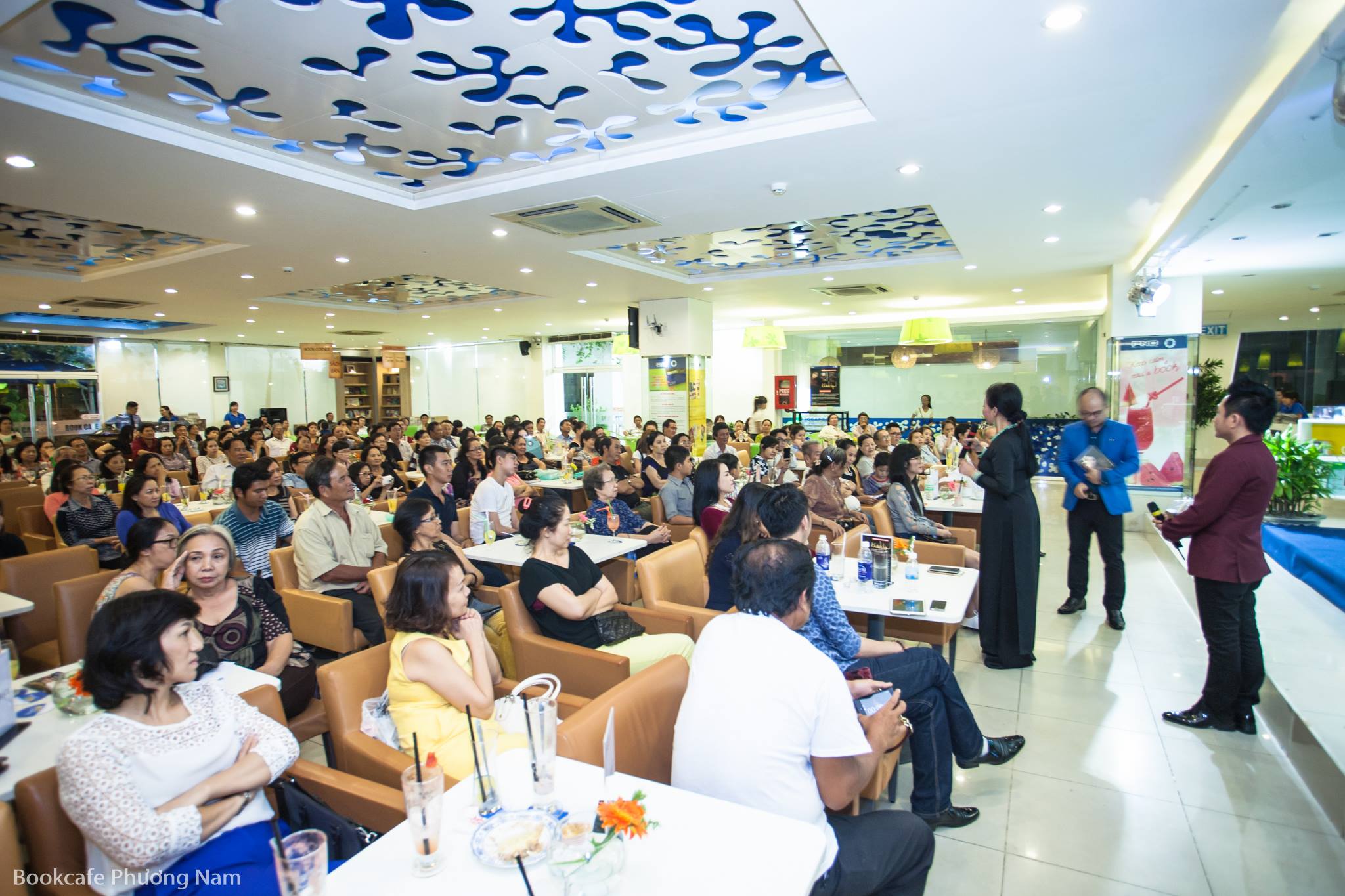 Nhà sách Phương Nam Nha Trang