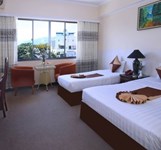 Khách Sạn Holiday