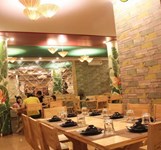 Hương Việt - Cơm Niêu & Cơm Đập - Trần Hưng Đạo