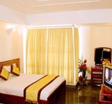 Khách Sạn Quốc Hương