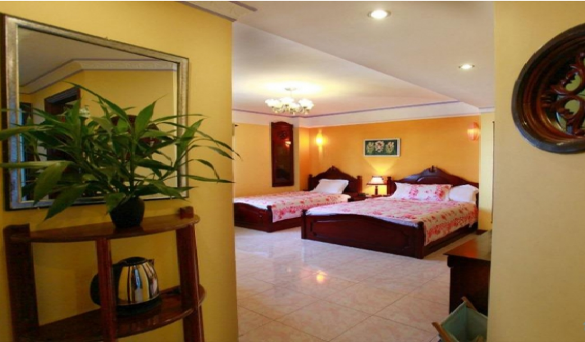 Khách Sạn La Suisse 