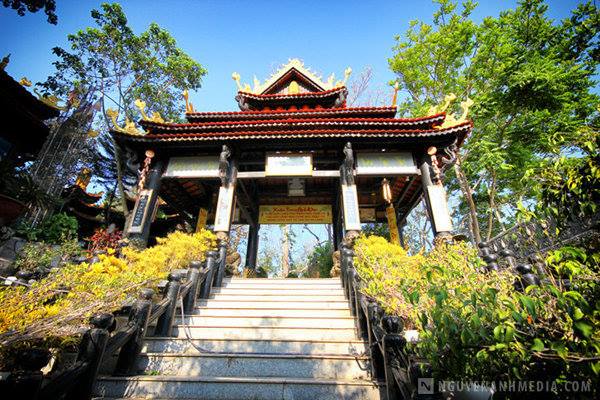 Pháp Viện Thánh Sơn Diên Khánh