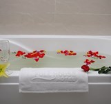 Khách Sạn Full House Nha Trang