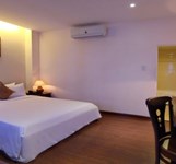 Khách Sạn Camellia 2