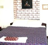 Khách Sạn White Lion 2 ( Khách Sạn Perfume Grass Inn Cũ )