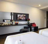 Khách Sạn Meriton Nha Trang