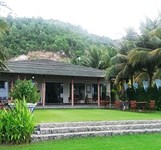 Diamond Bay Golf & Villas