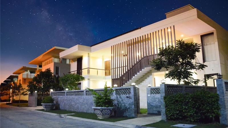 Diamond Bay Golf & Villas 