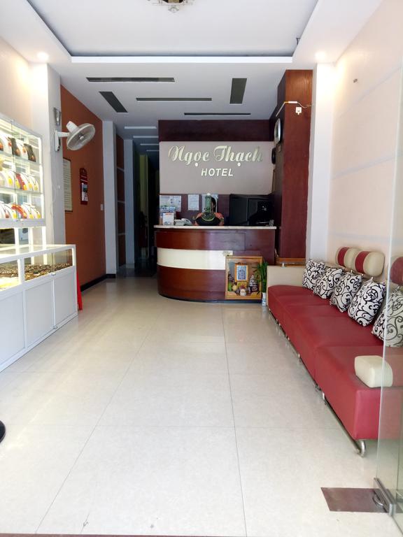 Khách Sạn Ngọc Thạch