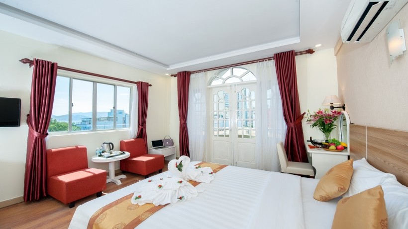 Khách Sạn Palm Beach Nha Trang
