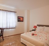 Khách Sạn Đèn Lồng Đỏ