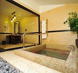 Diamond Bay Resort & Spa