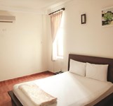 Khách Sạn Pha Lê Xanh 1